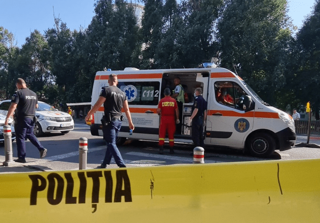 Incident tragic la Constanța. Un bătrân a murit după ce a fost împins în faţa unei maşini 