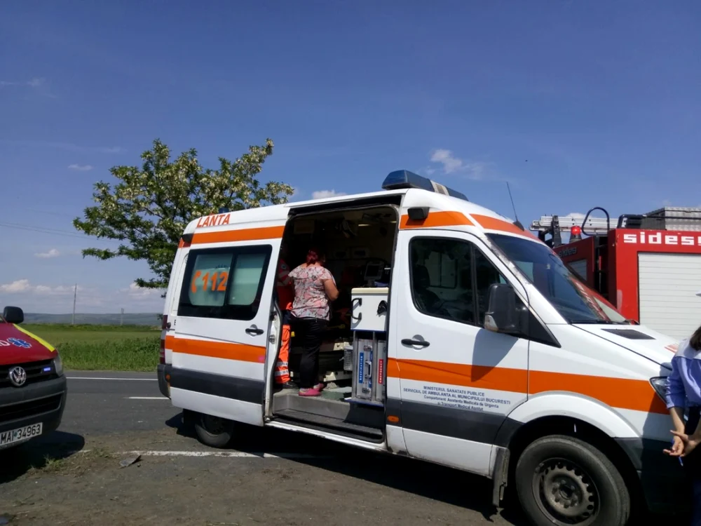 Eleva a fost transportată la spital pentru investigaţii suplimentare FOTO: arhivă Adevărul