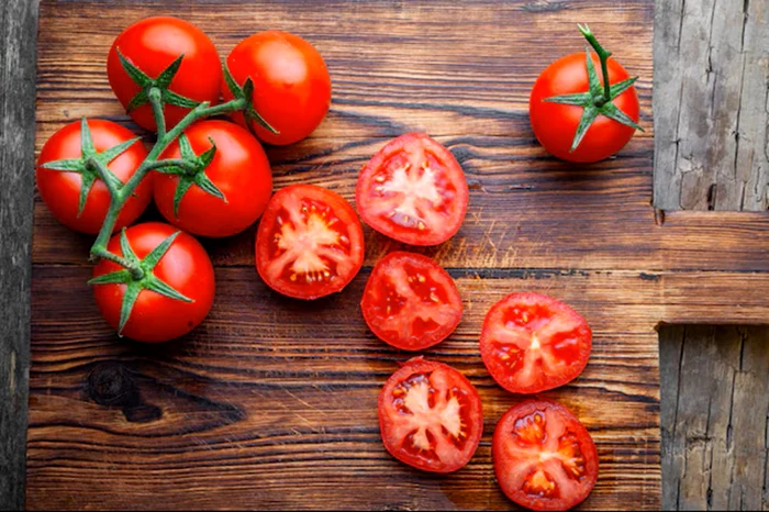 Prețul roșiilor stârnește din nou reacții aprinse. 