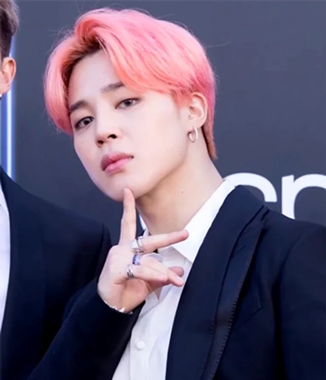
    Park Jimin, solistul de la BTS, pe care îl copiază  