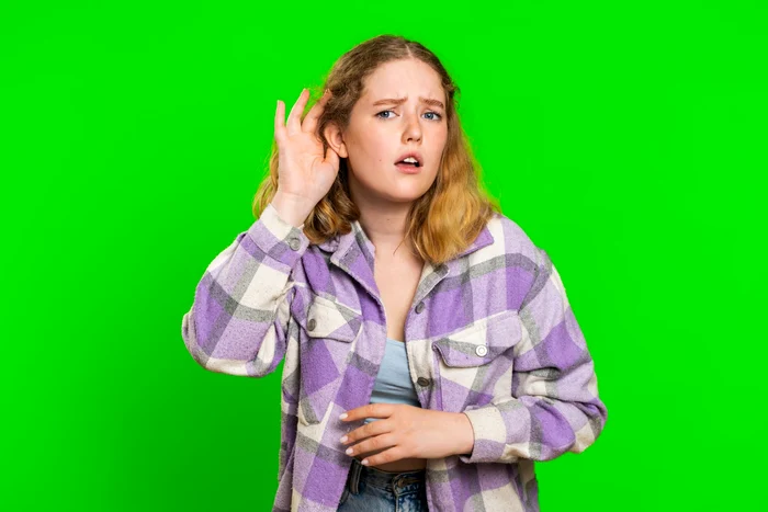 Purtarea aparatelor auditive înainte de 70 de ani reduce riscul de demență.