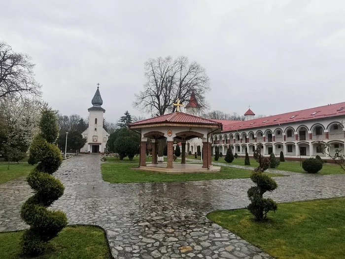 Mănăstirea Șag Timișeni FOTO Ștefan Both