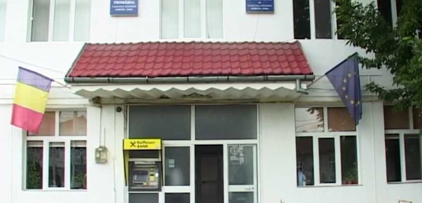 Funcţionarii Primăriei Bîlteni au primit câte 1500 de lei pentru a-şi cumpăra alimente