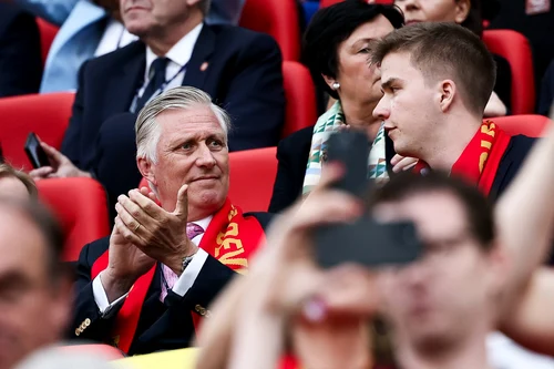 Regele Philippe și cei trei copii ai săi la meciul Belgia-Romania. FOTO: Casa Regală belgiană