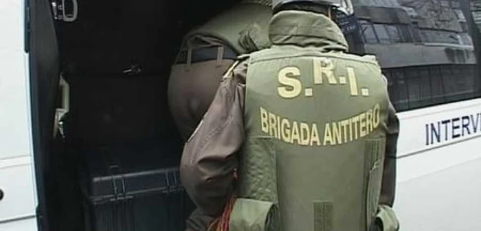 Echipa de intervenţie a SRI ce au acţionat la faţa locului nu au găsit nimic alarmant...