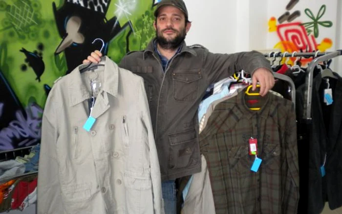 Ionuţ îşi aşteaptă clienţii cu produse de calitate