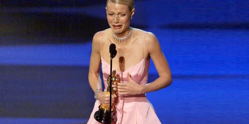 Gweneth Paltrow, pe scena Oscarurilor în 1999