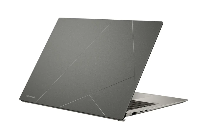 Laptop ASUS Zenbook 14 OLED.