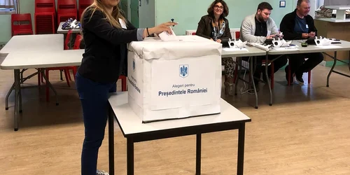 Votul diasporei din Franța în turul al doilea al alegerilor prezidențiale. FOTO Ambasada României în Franța - Facebook