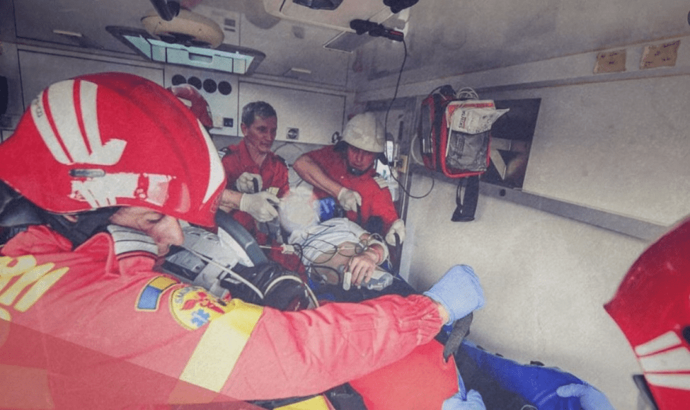 Grav accident rutier pe E70. Un pieton a fost spulberat de un camion