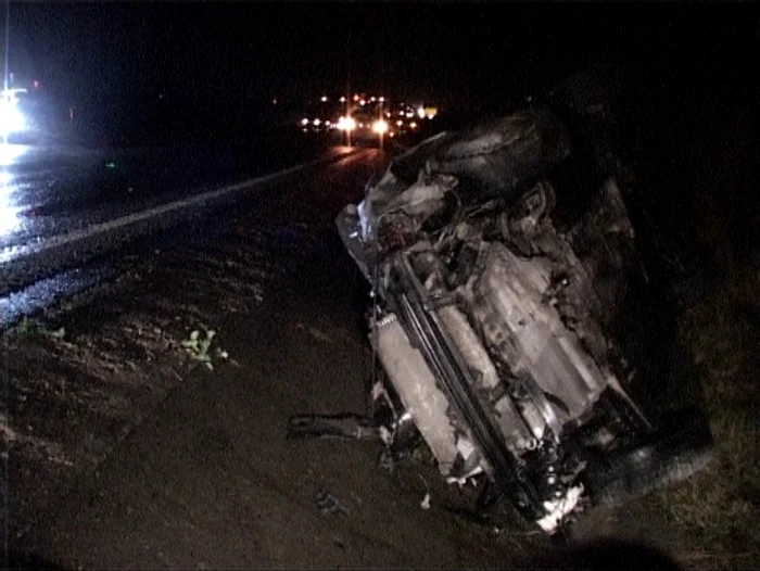 Autoturismul condus de Ramiro s-a răsturnat în şanţ