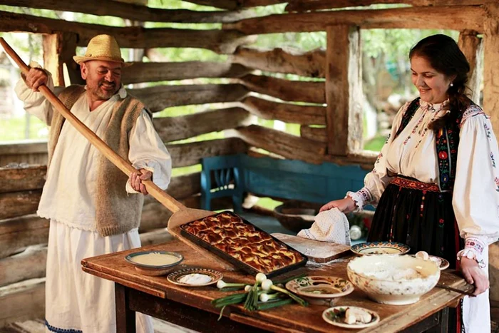 Tradiţiile culinare din satele româneşti FOTOGAFII de Răzvan Voiculescu