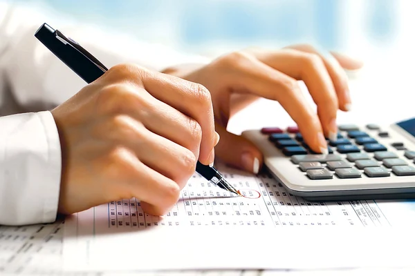Creditele pentru firme se obțin mai greu. De ce companiile românești au acces limitat la finanțare