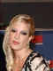 Tori Spelling și soțul ei  Shutterstock jpg