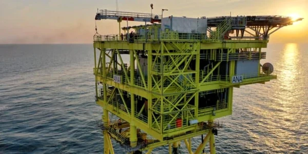 Gaze Marea Neagra - zacamantul Ana FOTO Back Sea Oil &Gas