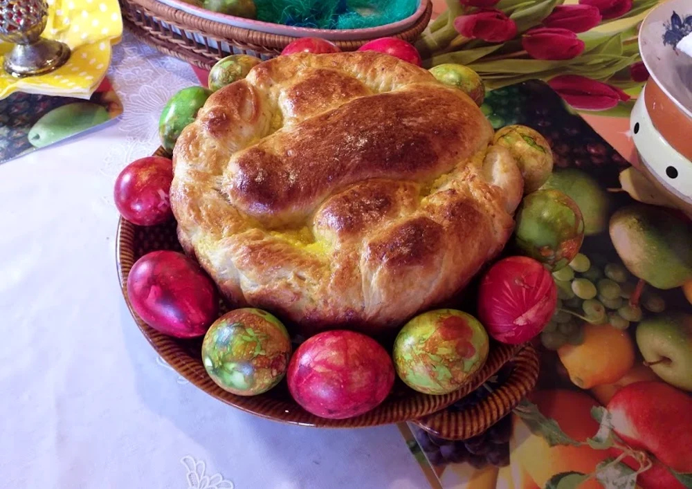 Pâinea lui Iisus și ouă de Paști FOTO: Ecaterina Hulea