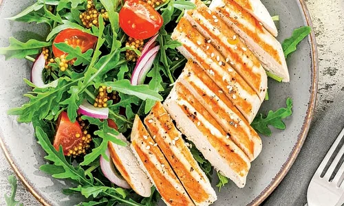 salata de primavara cu piept de pui jpg
