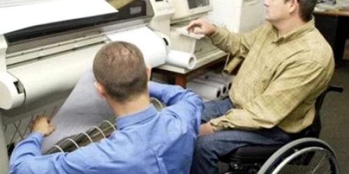 Din cauza neclarităţilor legislative, puţine companii au 'curajul' să angajeze personal cu dizabilităţi