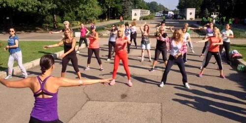 Elena Udrea - Ora de miscare FOTO facebook.com/EUdrea