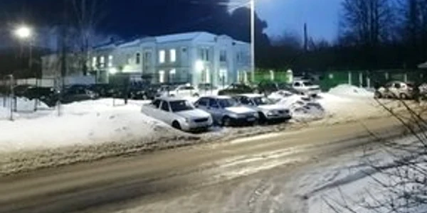 Depozit petrolier din regiunea rusă Briansk în flăcări FOTO Twitter/@LXSummer1