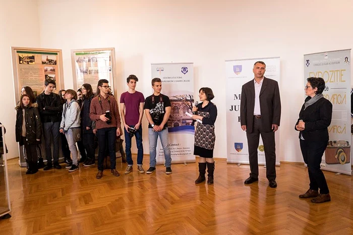 Expoziţia este programată în perioada 18 aprilie 2016 - 30 aprilie 2016