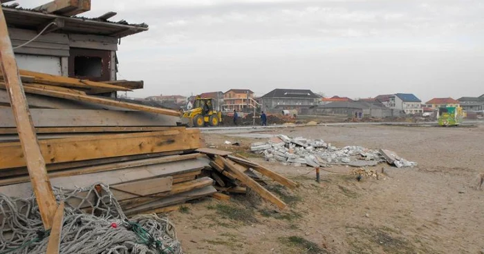 Dosarul pentru demolarea unei case se face la Primărie foto Adevărul