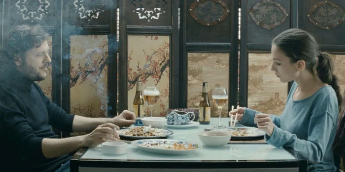Bogdan Dumitrache şi Diana Avrămuţ, în pelicula "Când se lasă seara peste Bucureşti sau metabolism", în regia lui Corneliu Porumboiu. FOTO: outnow.ch