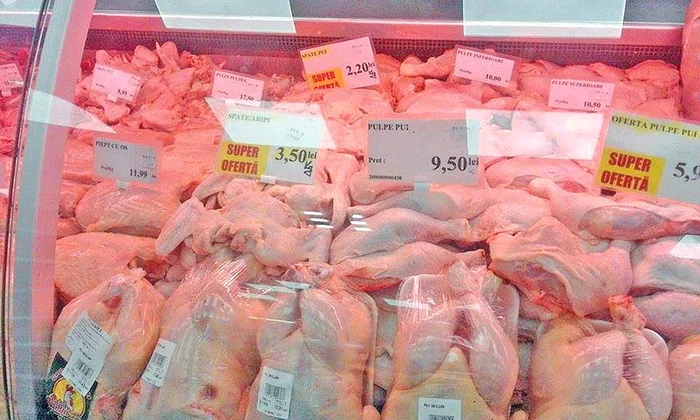 Un kilogram de  pulpă de pui se  vinde cu 9,50 lei