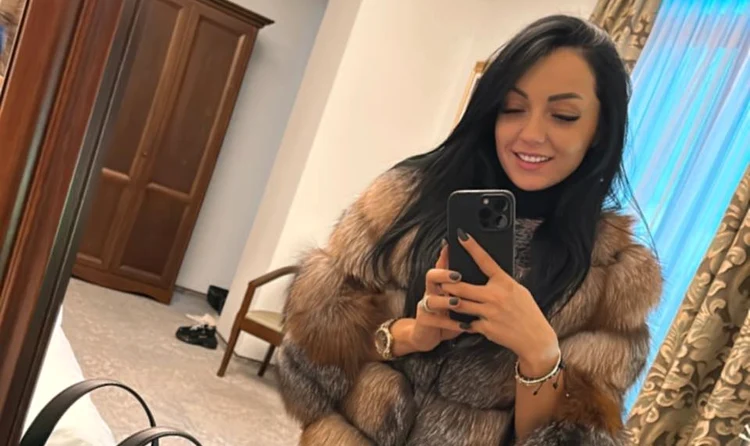 Denisa a fost dată dispărută de familie FOTO: FB