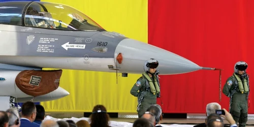 România ar putea fi nevoită să se apere singură ceea ce face ca avioanele F-6 să devină preţioase  FOTO EPA