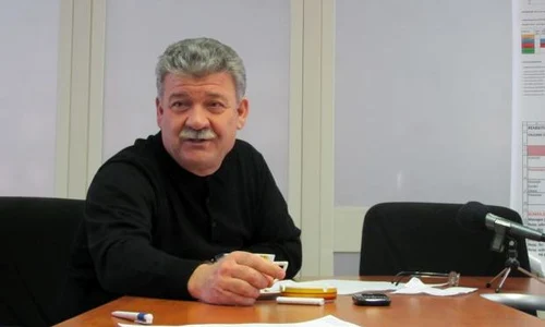"Nu poti face cultură cu ţeava spartă la poartă" jpeg