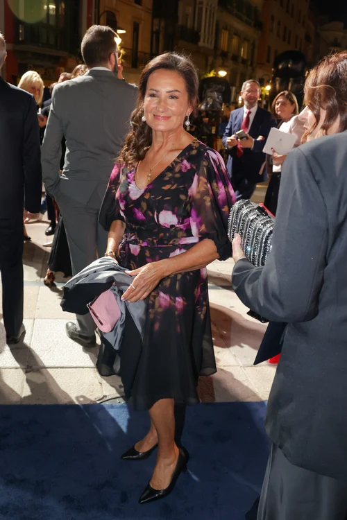 Mama Reginei Letizia cu inelul de logodnă profimedia 1047888851 jpg