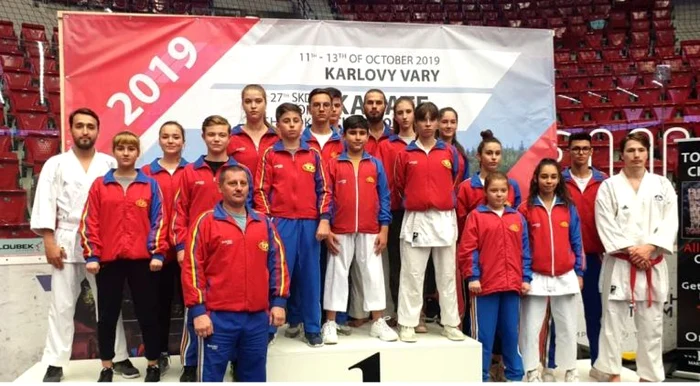 
    Sportivii romani medaliati la Mondialul SKDUN de la Karlovy Vary  