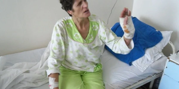 Contabila Doinița Pavăl a rămas traumatizată după ce a fost înjunghiată de director