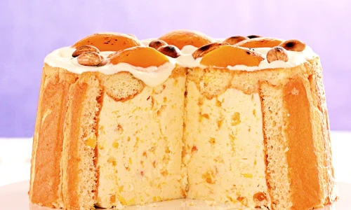 tort cu caise si crema de coniac jpeg