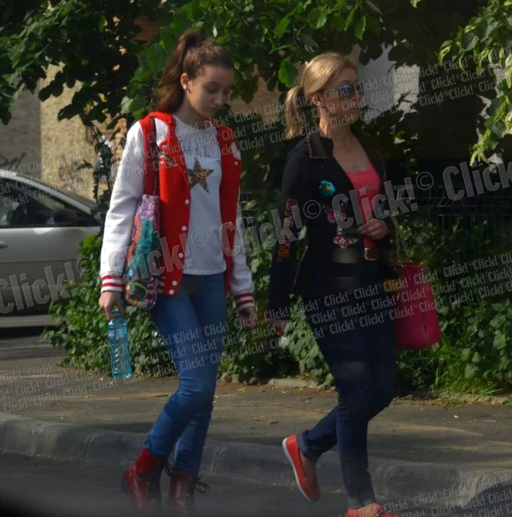 Lucia Bubulac şi fiica ei, Daria, arată foarte bine împreună. (Foto: Alex Muscaliu)
