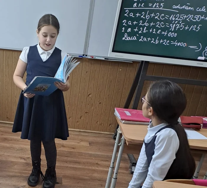 „Noi citim” a dus cărțile din bibliotecă în sala de clasă FOTO: arhiva Vera Grigorescu