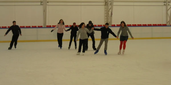 Patinoarul va rămâne deschis pe toată perioada sezonului