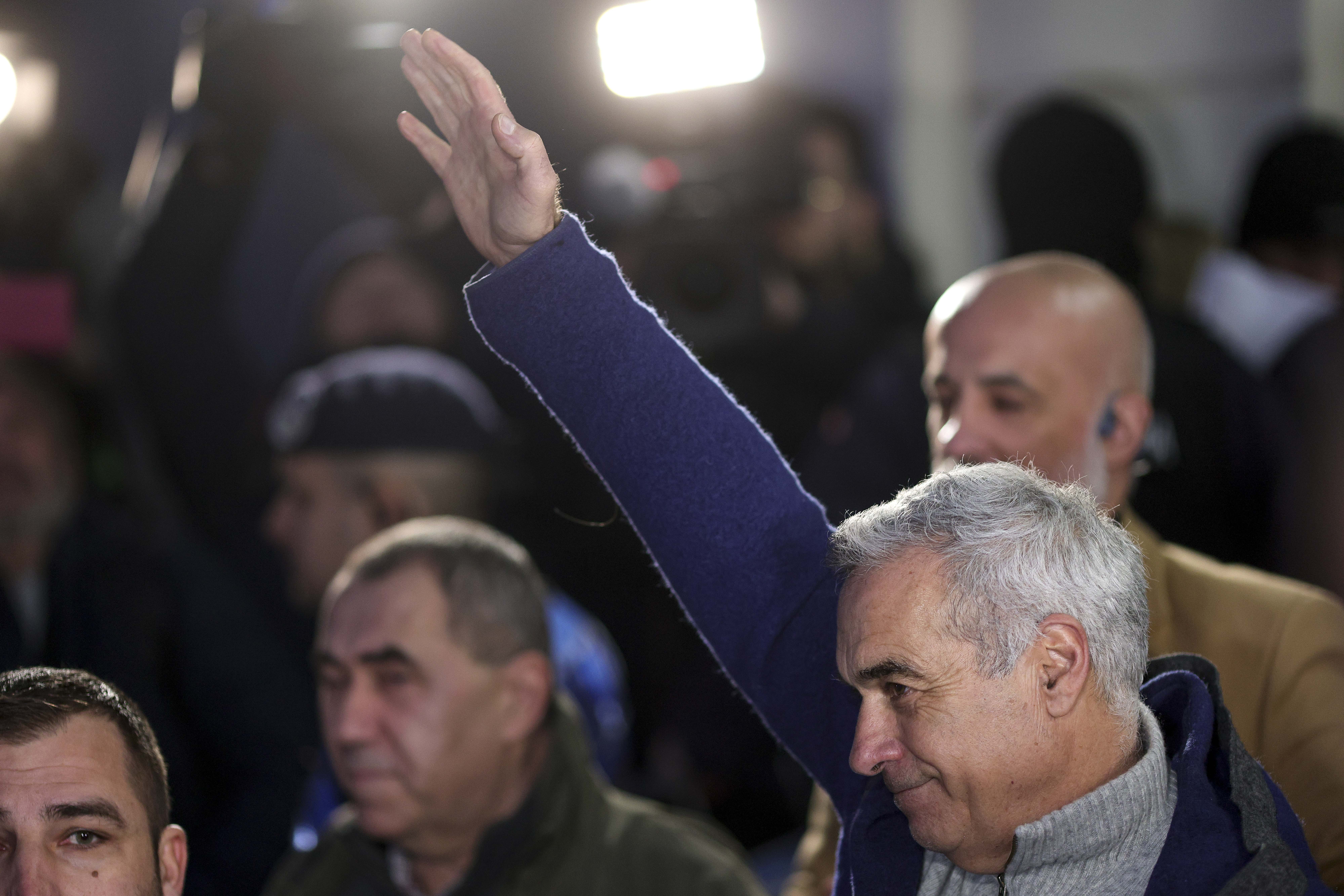 ANALIZĂ Boicotul alegerilor din 7 decembrie al lui Călin Georgescu, un pas spre revenirea politică