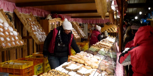 Prăjituri şi sendviciuri savuroase, în inima Vienei