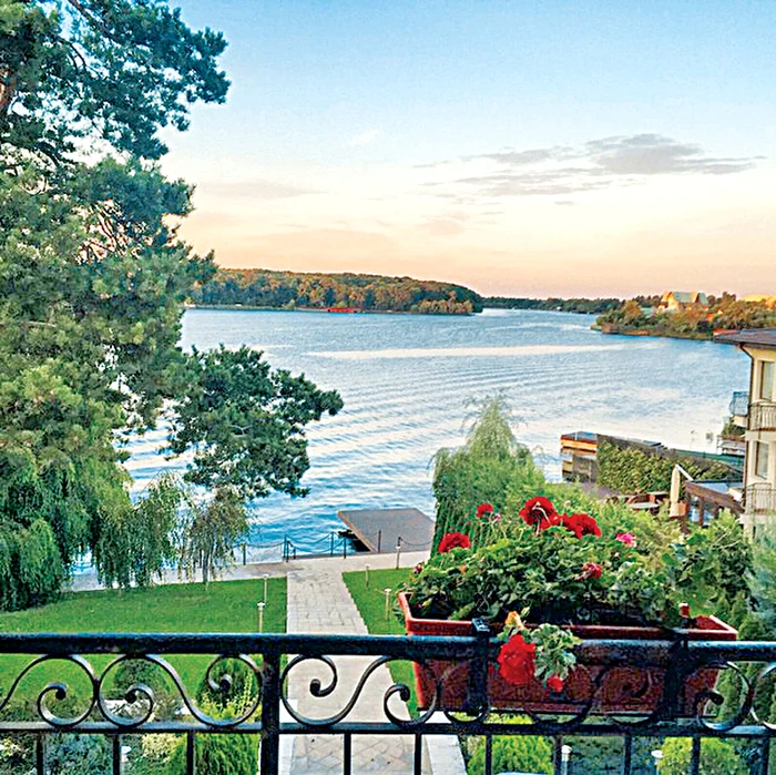 Vila unde Vanghelie este  în arest la domiciliu are  ponton pe Lacul Snagov