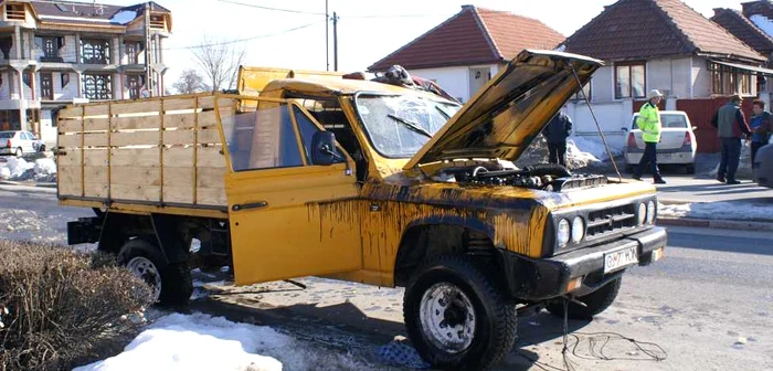 Mașina autohtonă a fost avariată