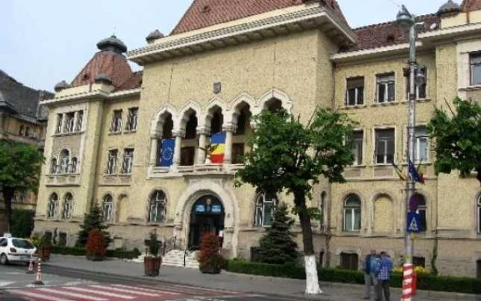 Primăria Târgu-Mureş are lacune în ceea ce priveşte transparenţa decizională