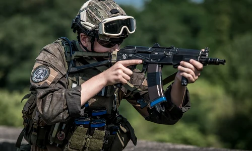 soldier 4771917 1280 jpg