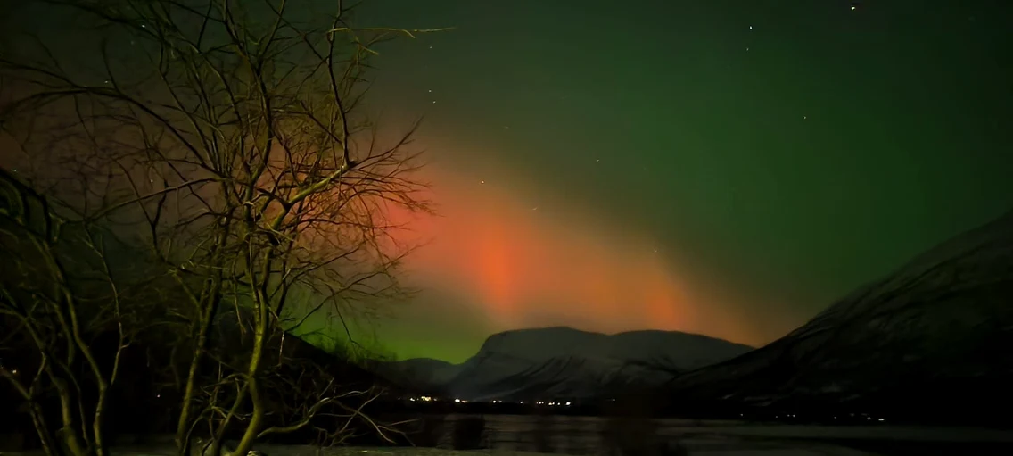 Aurora boreală surprinsă în Norvegia/FOTO: Facebook/Peter Schvarcz