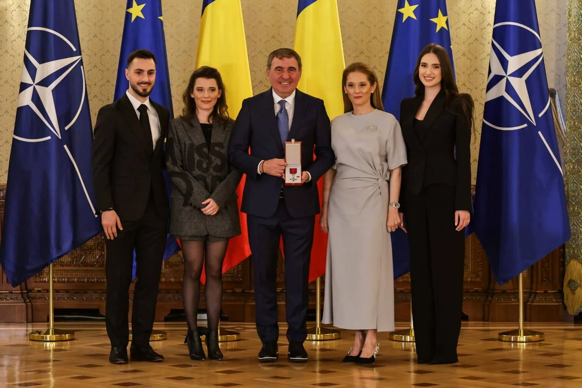 Familia lu Gheorghe Hagi la Palatul Cotroceni, foto Facebook jpg