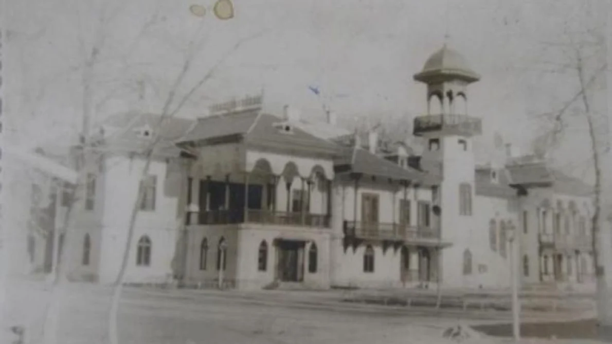 Secretele conacului Callimachi Văcăreşti, copia Peleşului În pivniţă au fost descoperite schelete umane cu lanţuri la mâini jpeg