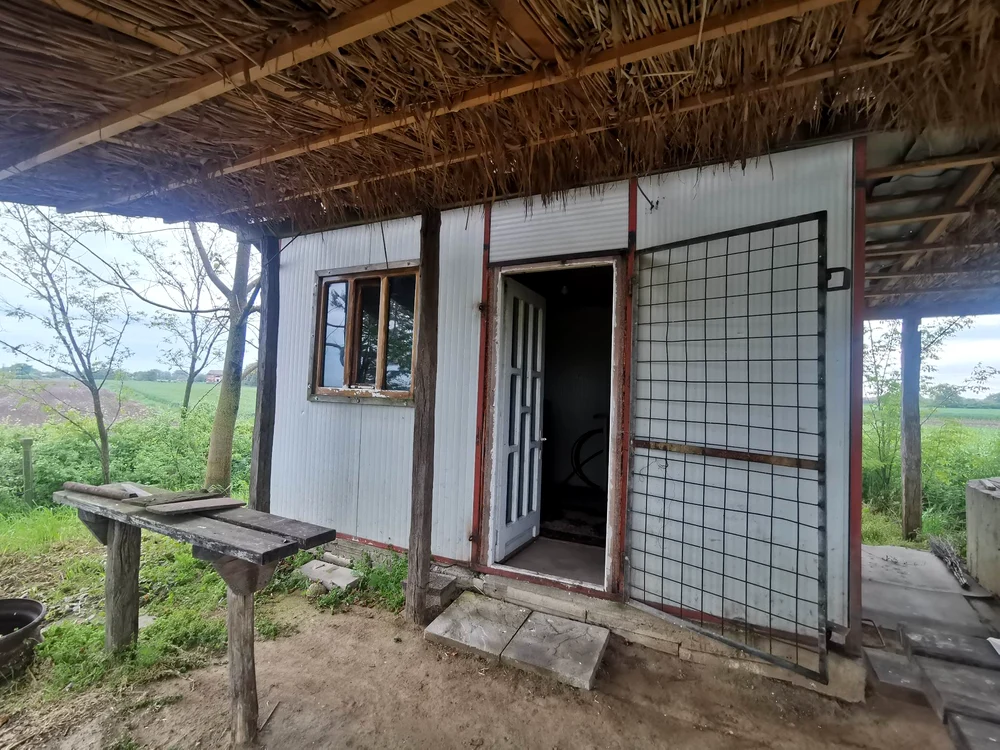 Și-a construit o casă peste o cazemată FOTO Ștefan Both