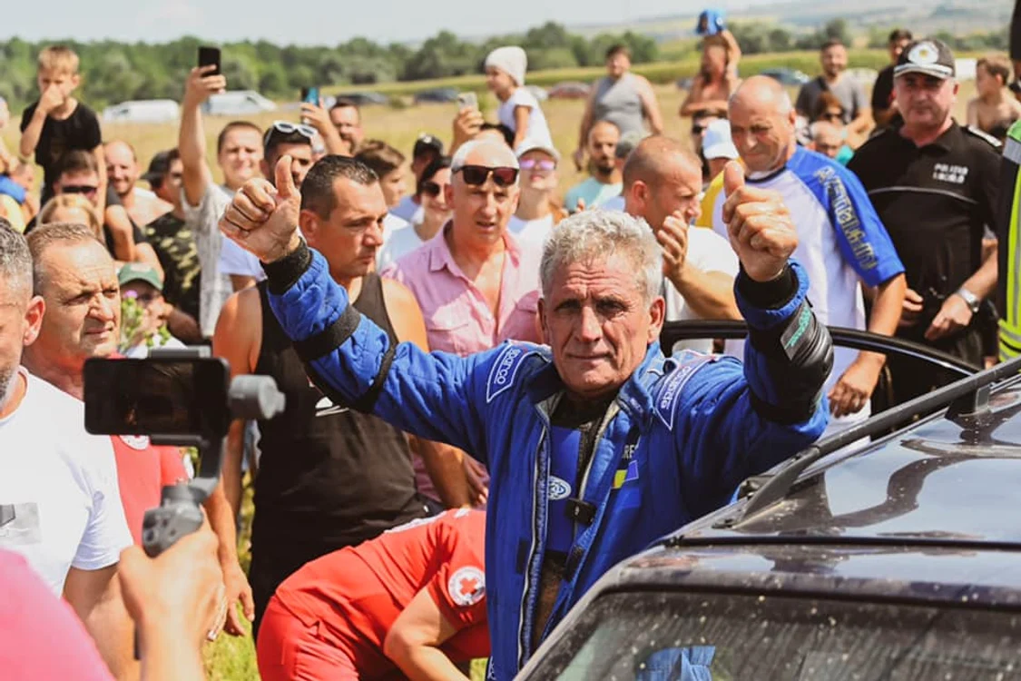 Lae Dreghici după aterizare FOTO Ionuț Văidean