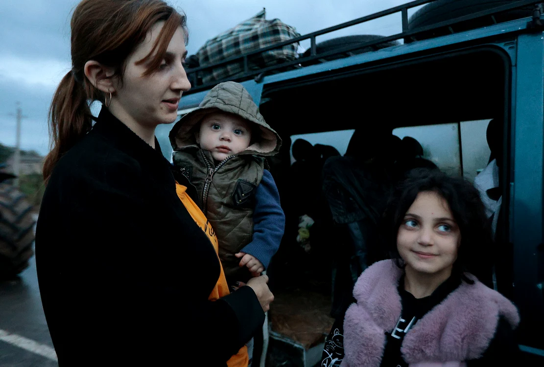Refugiați din regiunea Nagorno-Karabah FOTO Profimedia